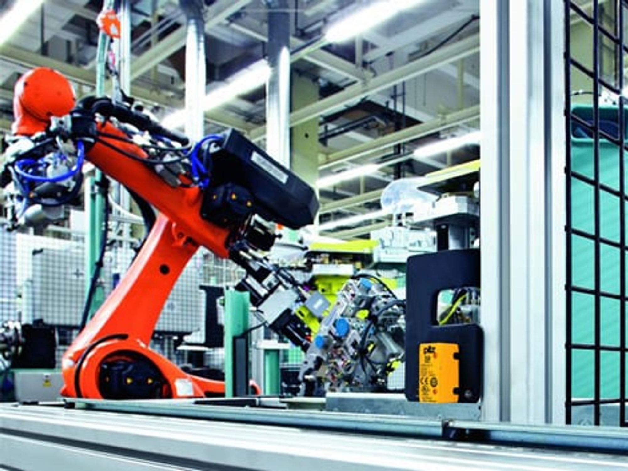 Intelligente Sensoren dienen bei der Mensch Roboter Kooperation zur Positionsüberwachung Intelligente Sensoren dienen bei der Mensch Roboter Kooperation zur Positionsüberwachung