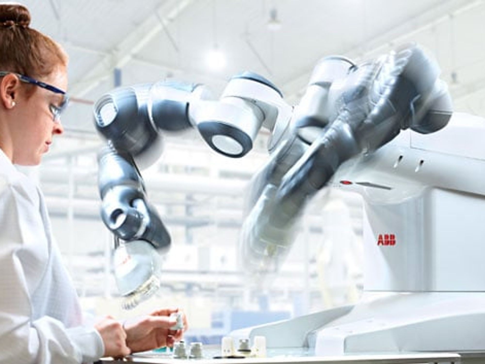 ABBs kollaborativer Zweiarm-Roboter YuMi wurde von der IEEE und der IFR mit der IERA Auszeichnung prämiert.