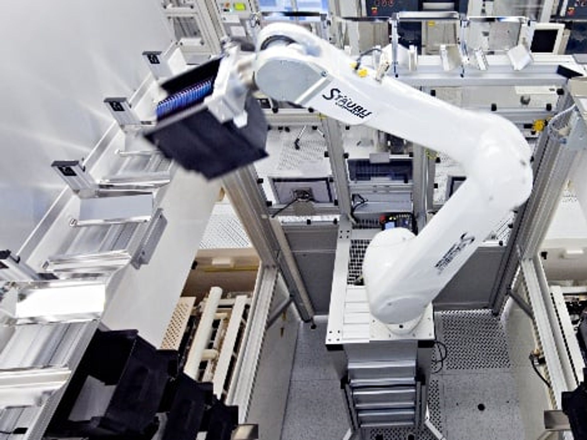Roboter in Fabrikhalle