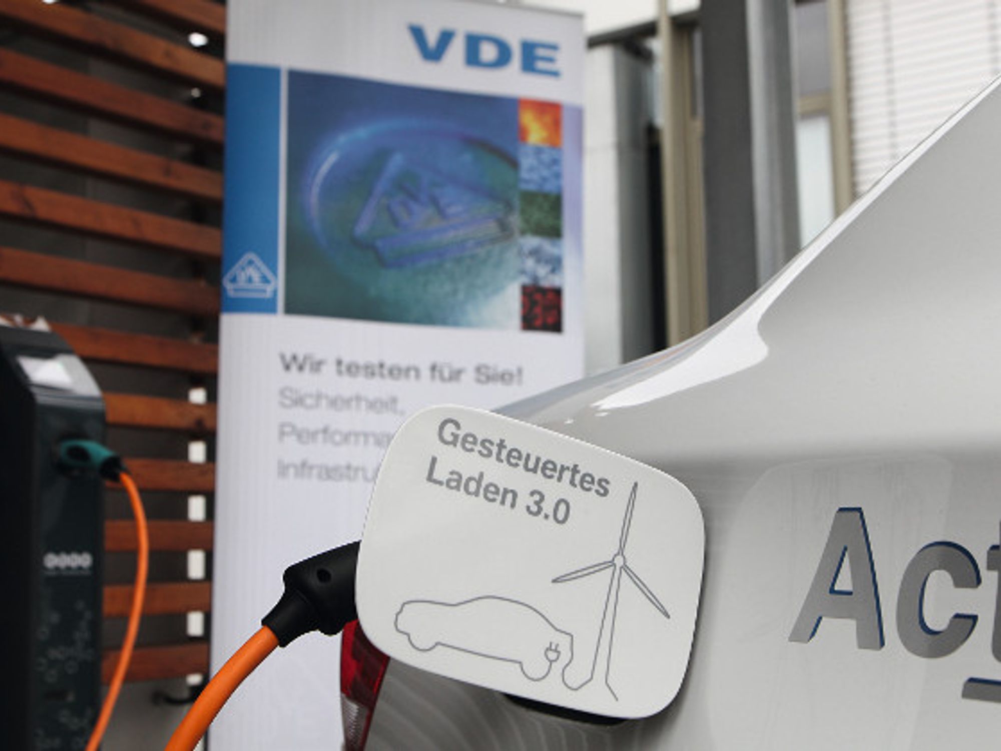 Stromtankstelle, VDE