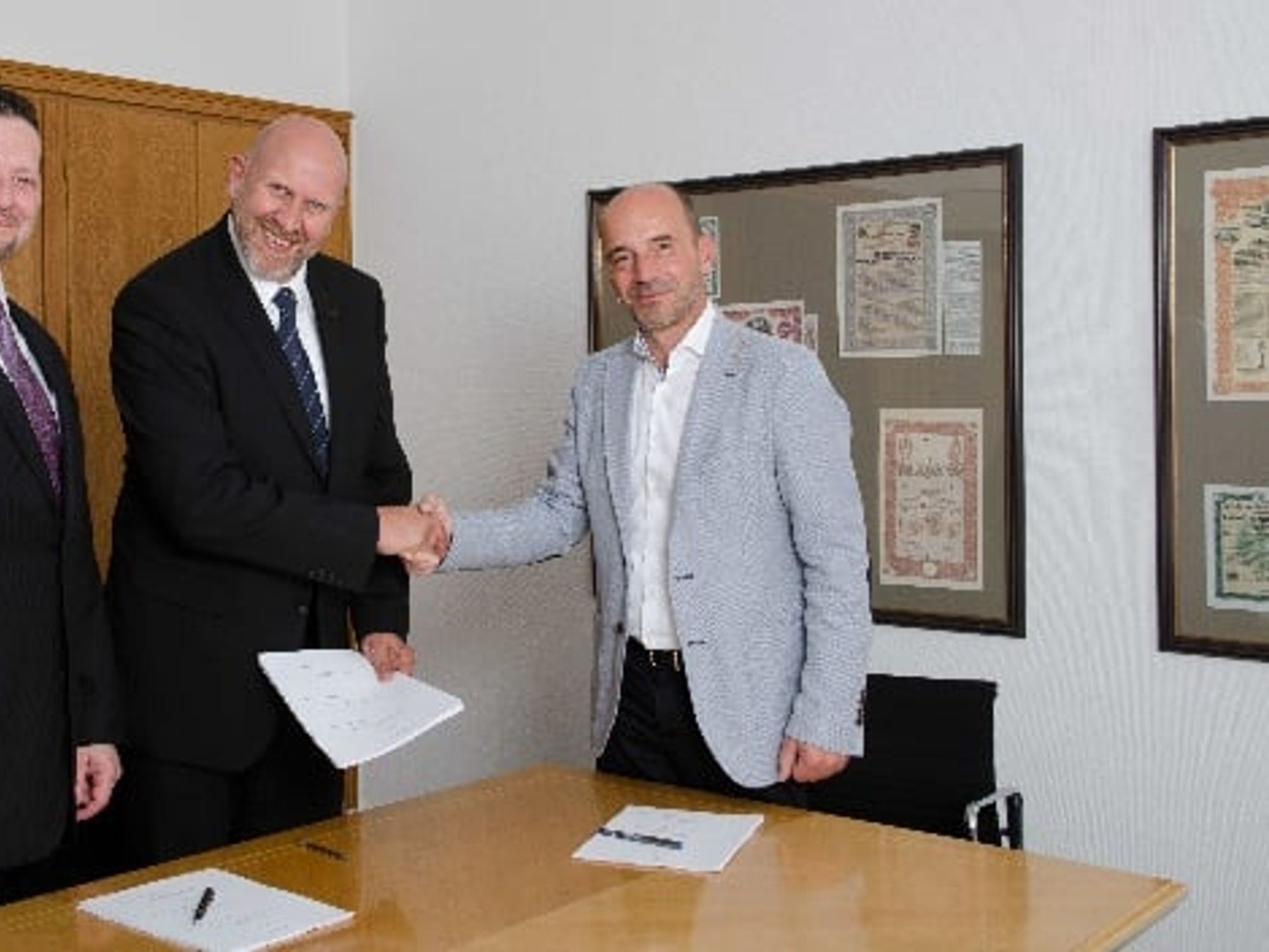 Rolf A. Sonderegger, CEO Kistler-Gruppe, Dr. Volker Schatz, Vorstand Schatz AG, und Martin Schatz, Managing Director Schatz USA Inc.