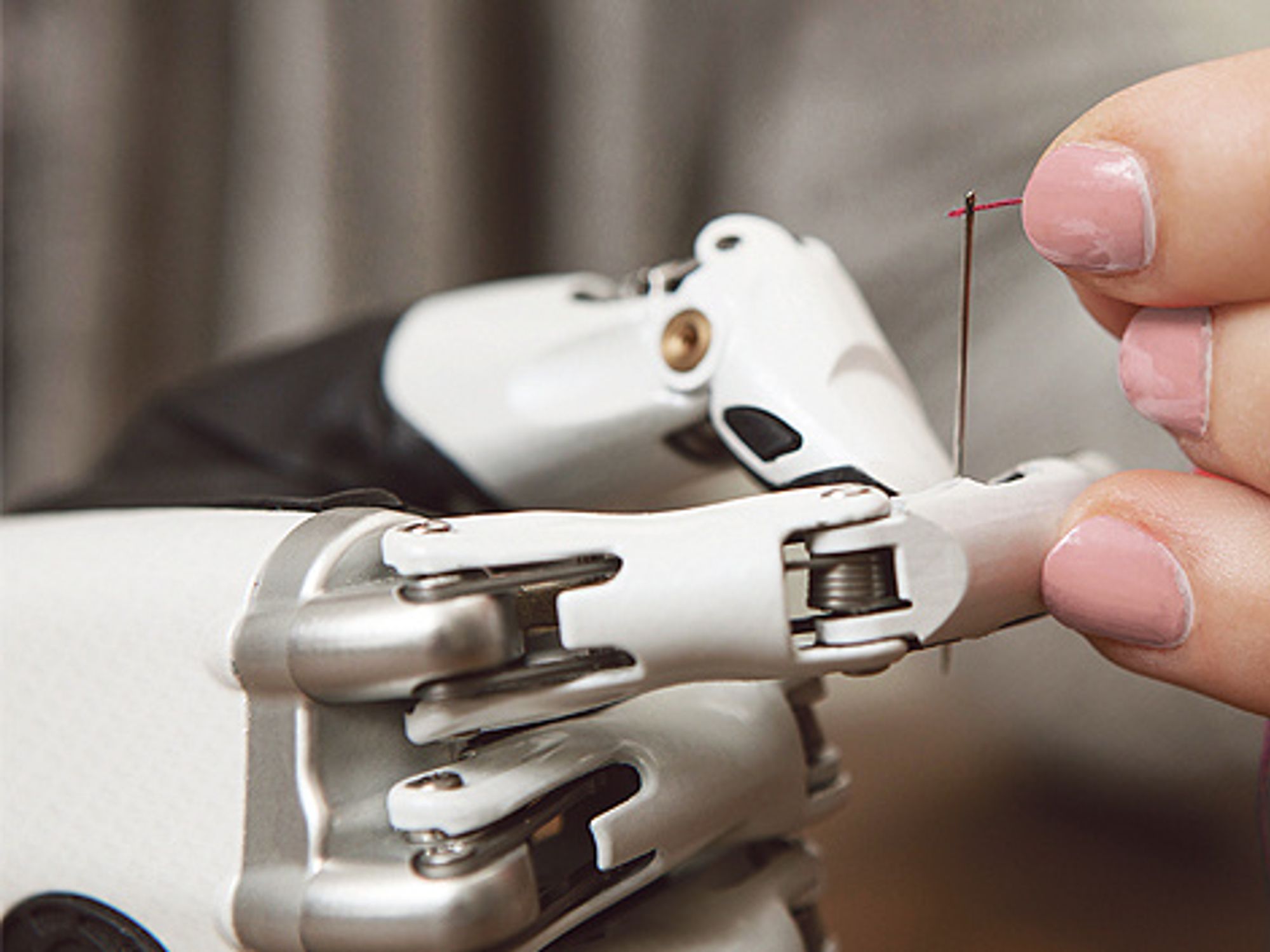 Prosthesis threading a thread