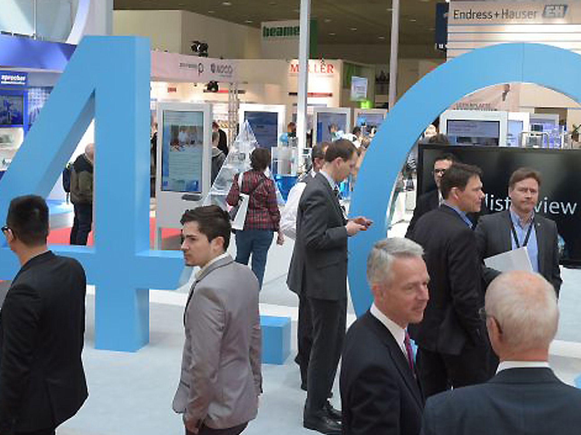 Industrie 4.0 ist auf der Hannover Messe 2015 allgegenwärtig Industrie 4.0 ist auf der Hannover Messe 2015 allgegenwärtig