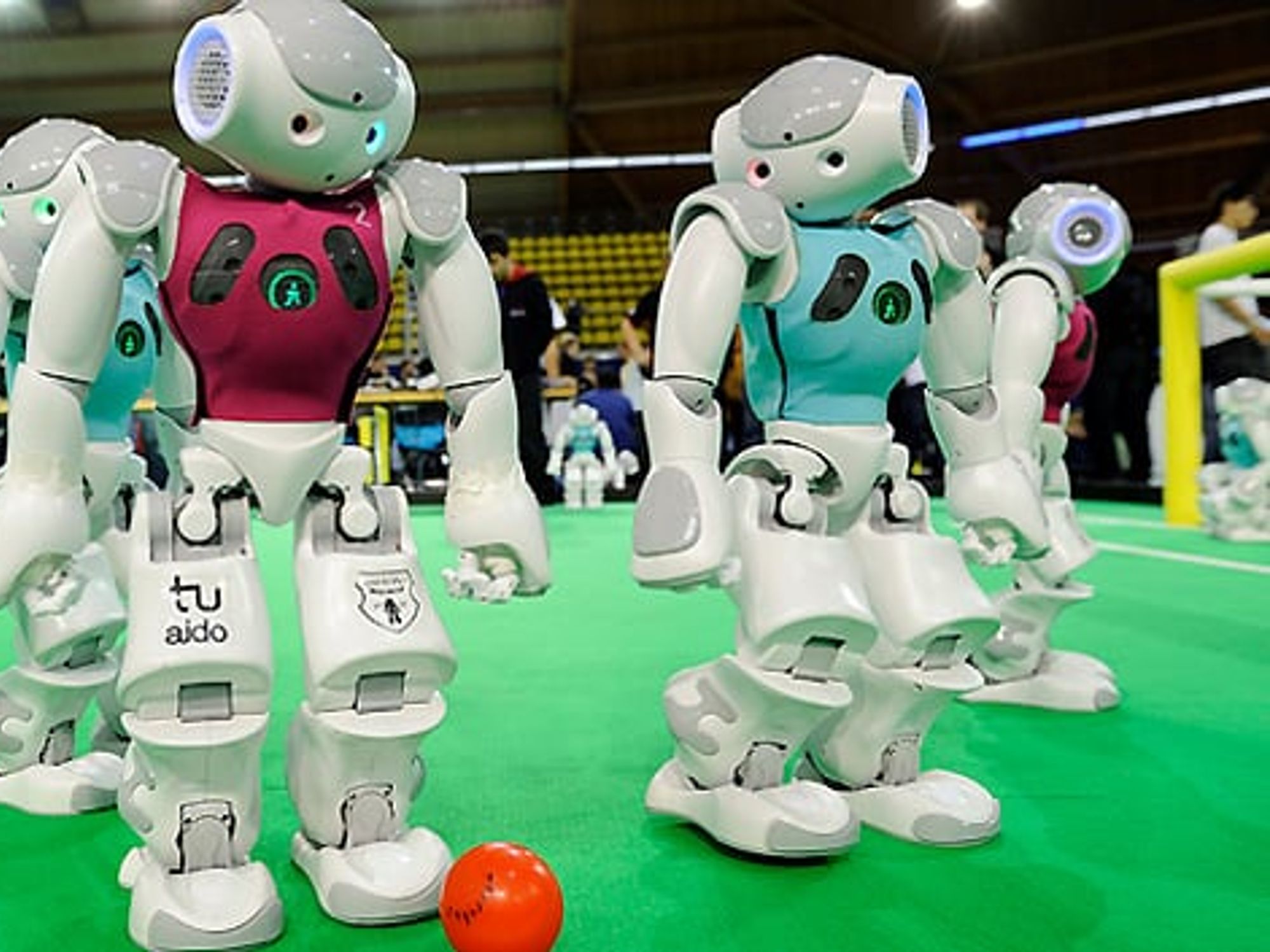 Nao-Roboter im Spiel, RoboCup-Federation Nao-Roboter im Spiel, RoboCup-Federation