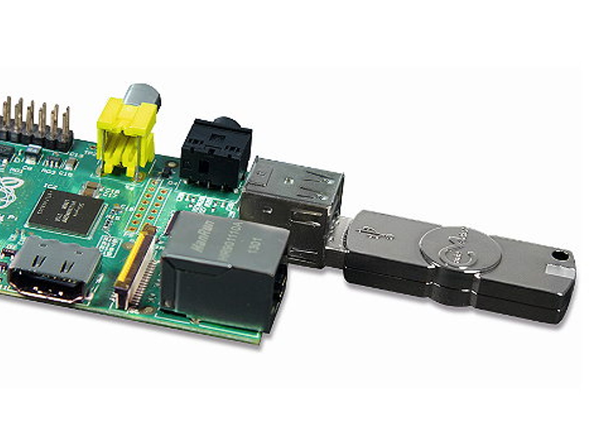 Ein Raspberry Pi mit aufgesteckter Schutz-Hardware »CmStick« Ein Raspberry Pi mit aufgesteckter Schutz-Hardware »CmStick«