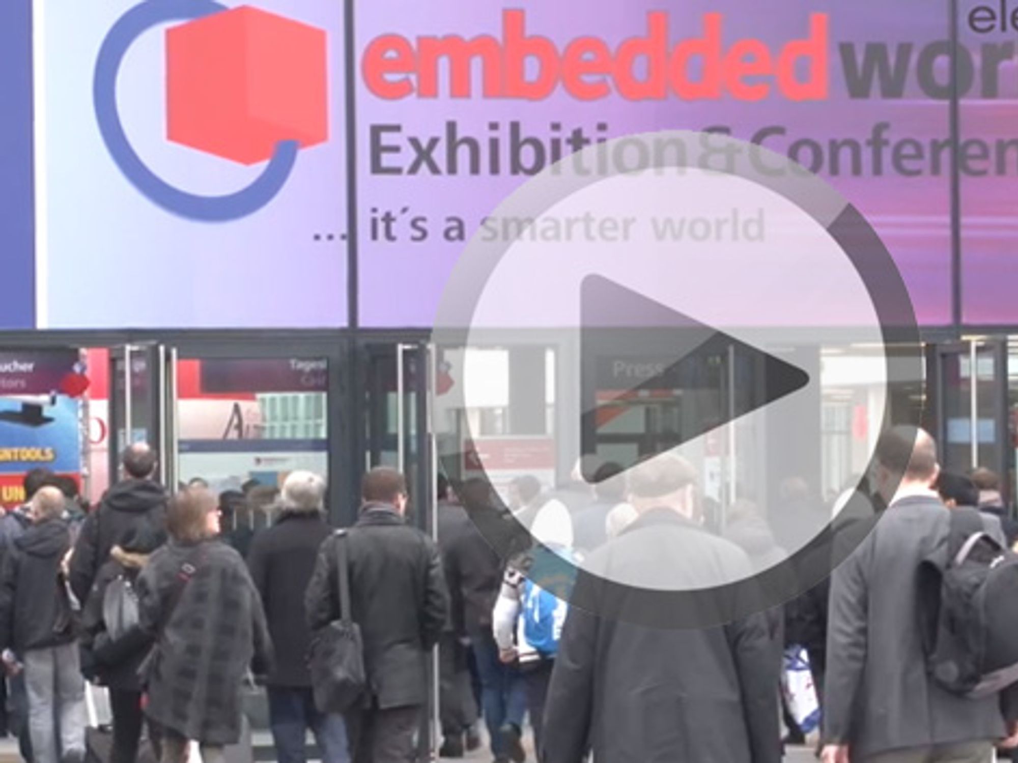 Eingang der Nürnberger Messe zur embedded world 2015
