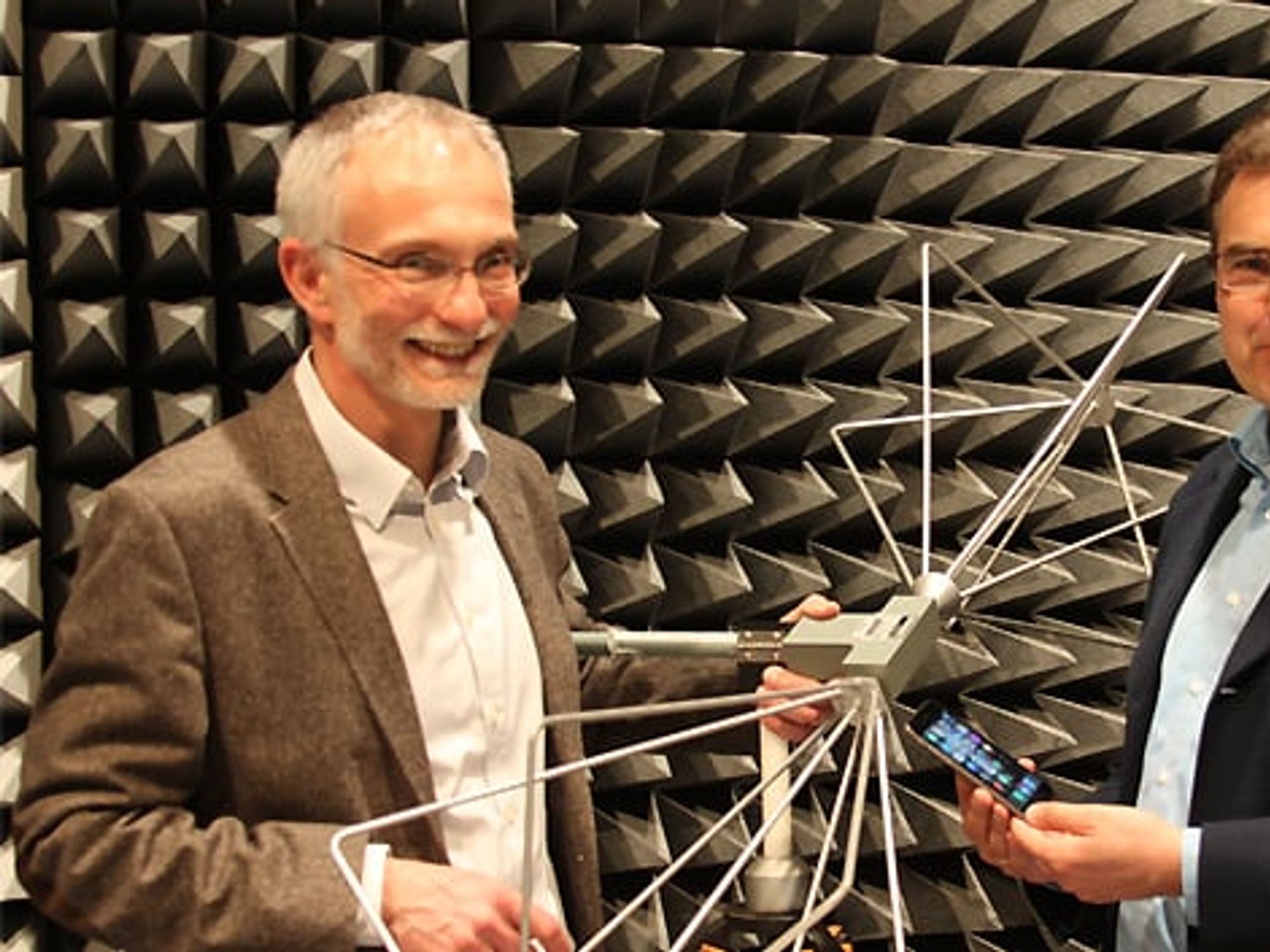 Professoren Uwe Meier (links) und Jürgen Jasperneite vom inIT Professoren Uwe Meier (links) und Jürgen Jasperneite vom inIT