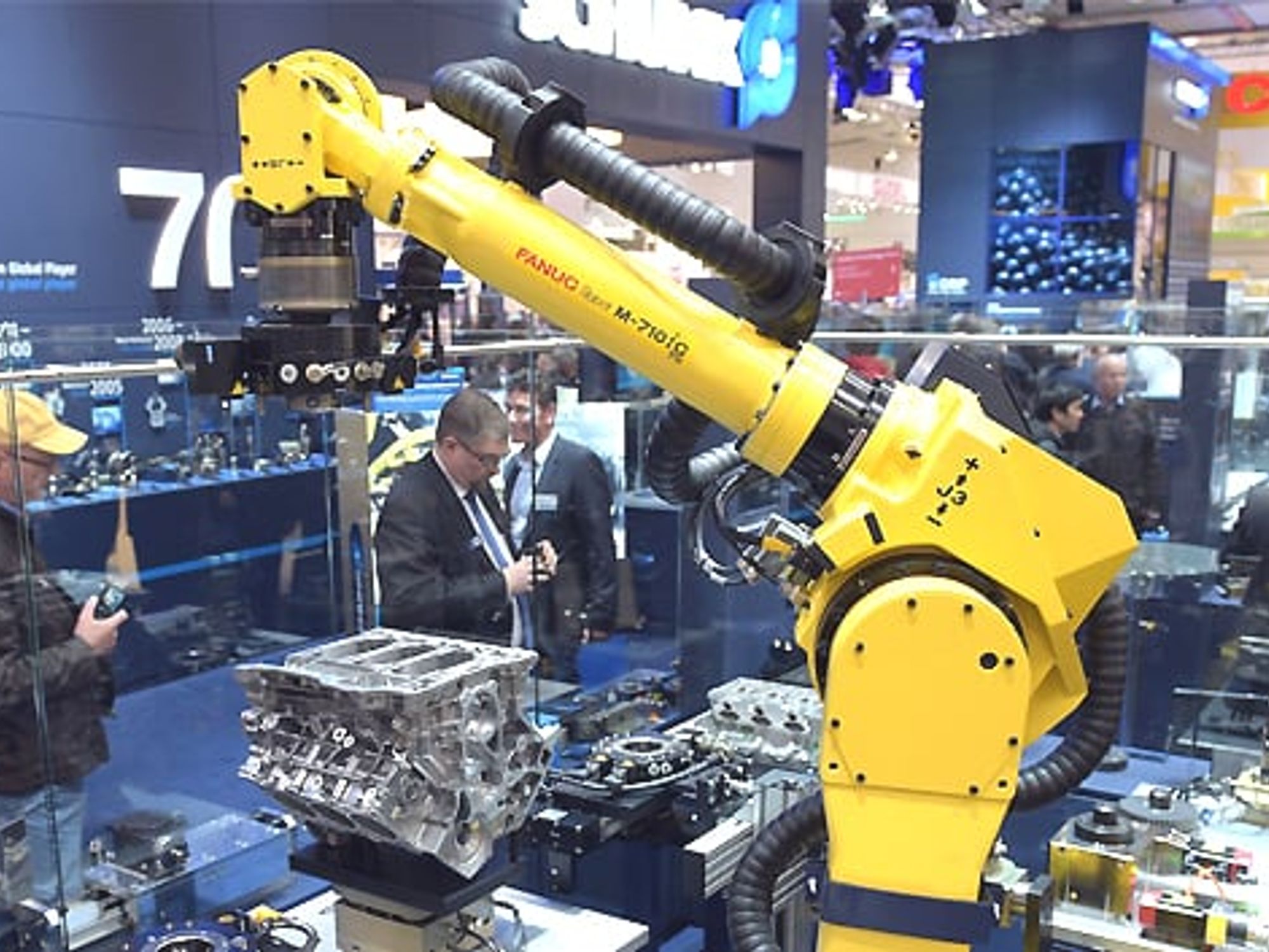 Fanuc-Roboter auf der Hannover Messe 2015