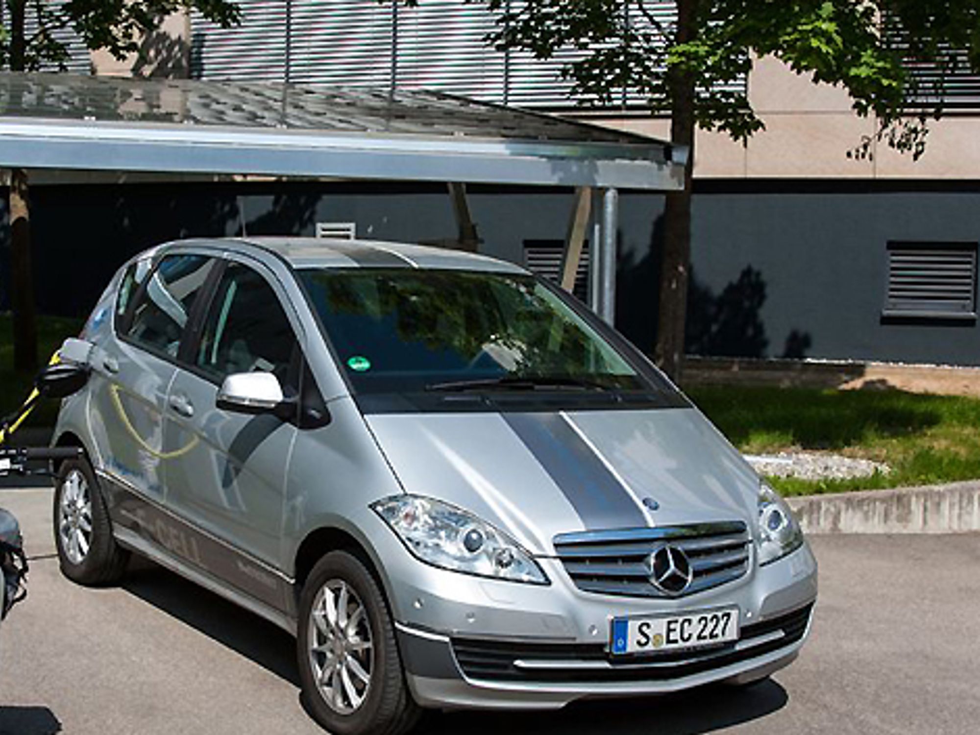 Elektroauto beim Aufladen