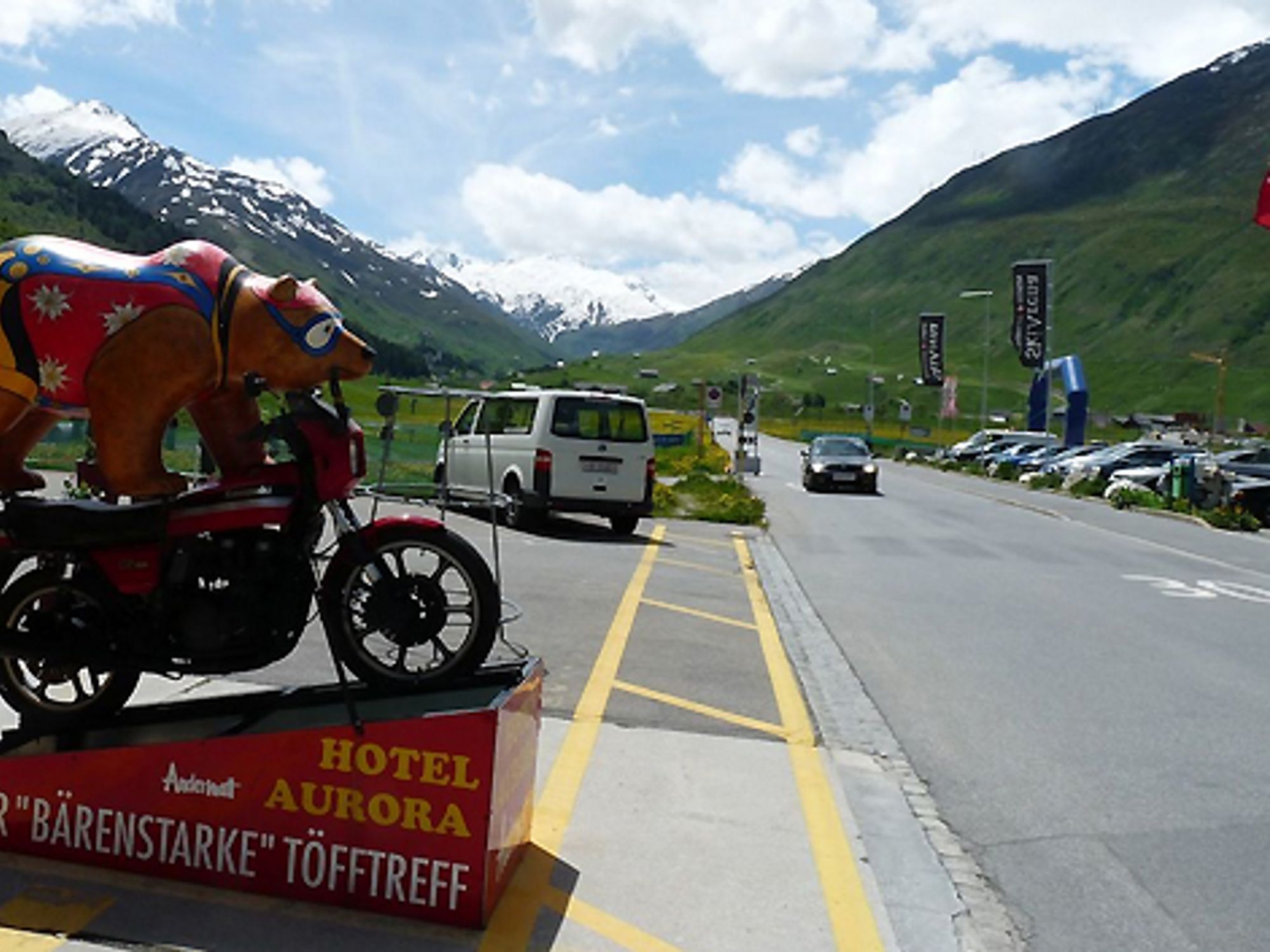 Furkapass vor allem bei Motorradfahren beliebt