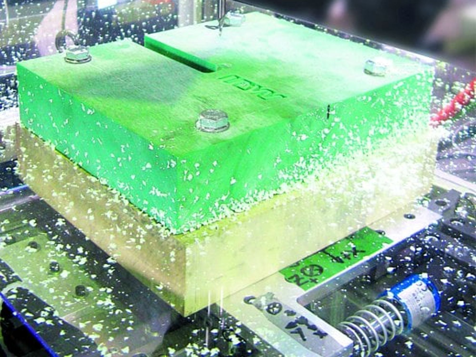 Uni Hannover, Fräsbearbeitung von Kunststoffteilen mit FLächenmotor und 5 achsiger Hybridkinematik Uni Hannover, Fräsbearbeitung von Kunststoffteilen mit FLächenmotor und 5 achsiger Hybridkinematik