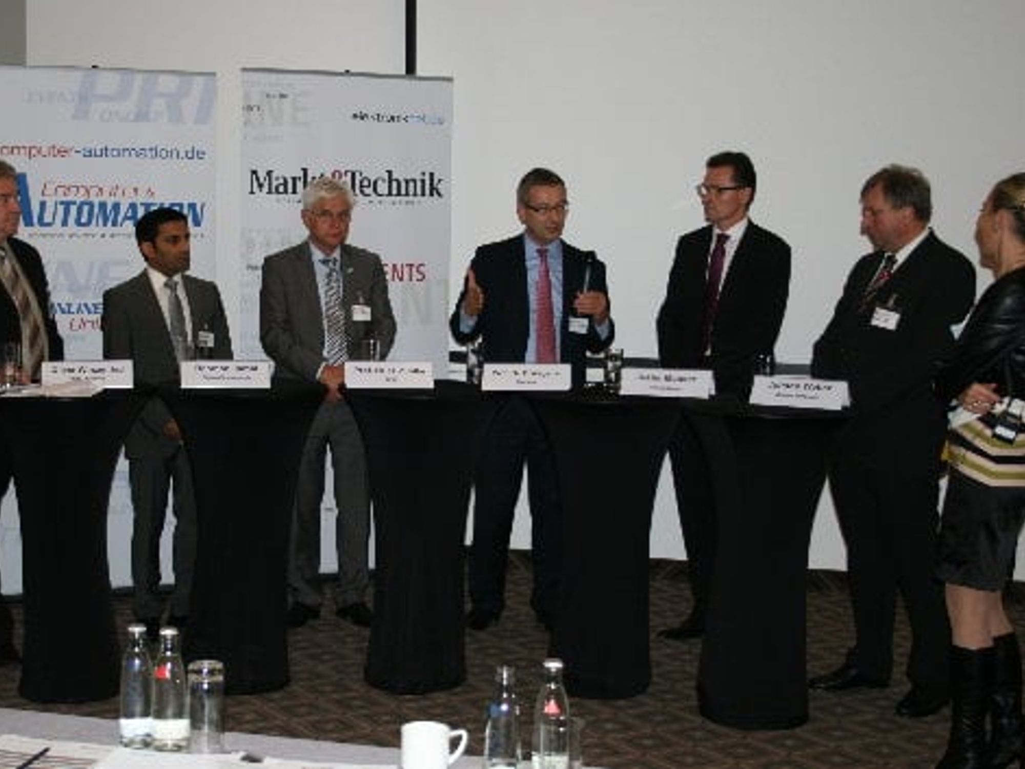 1. Markt&Technik Summit Industrie 4.0: Auf dem Weg zur Industrie 4.0 1. Markt&Technik Summit Industrie 4.0: Auf dem Weg zur Industrie 4.0