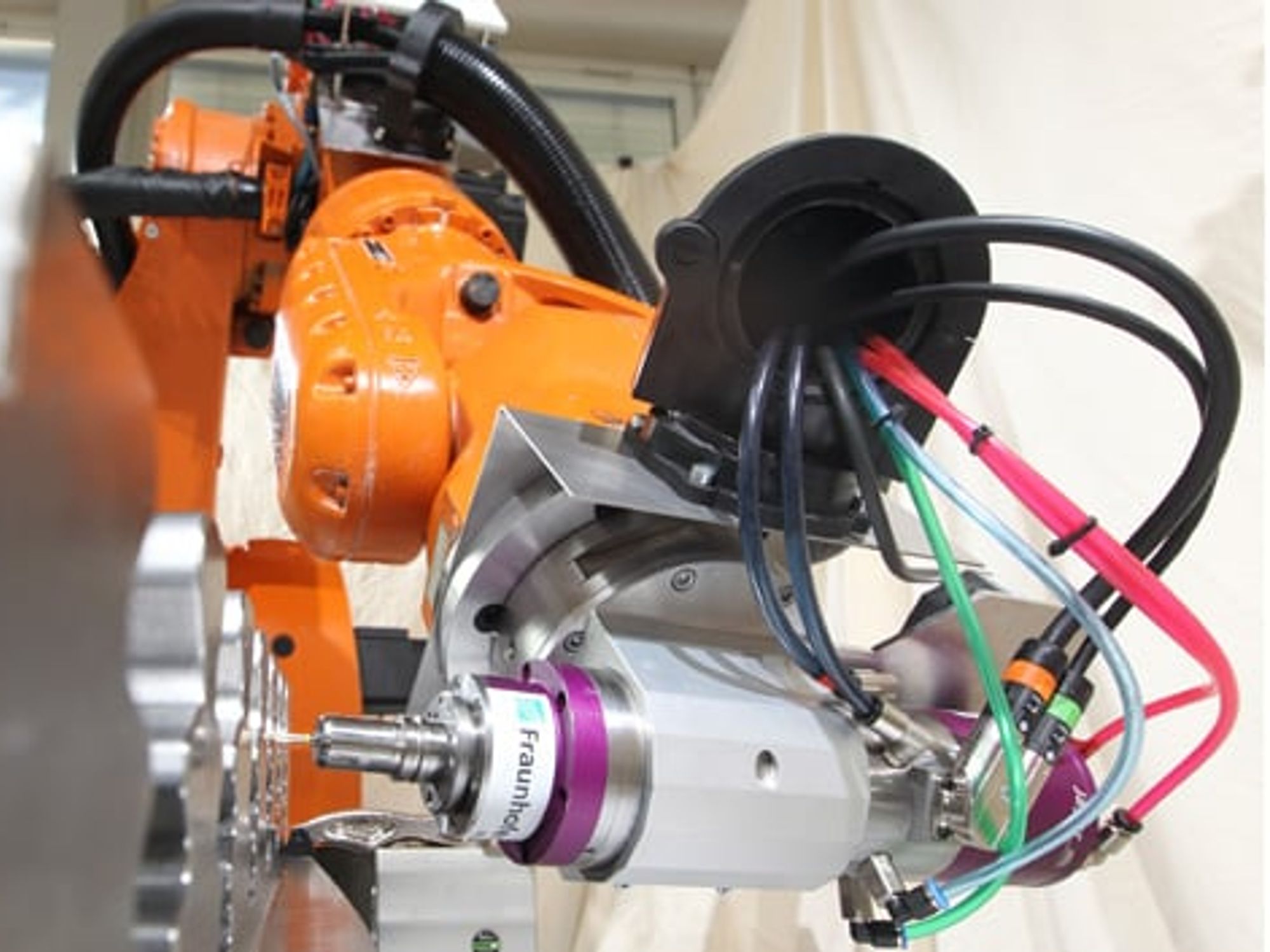 Automatisierte Entgratung für effiziente Turbinenfertigung Automatisierte Entgratung für effiziente Turbinenfertigung