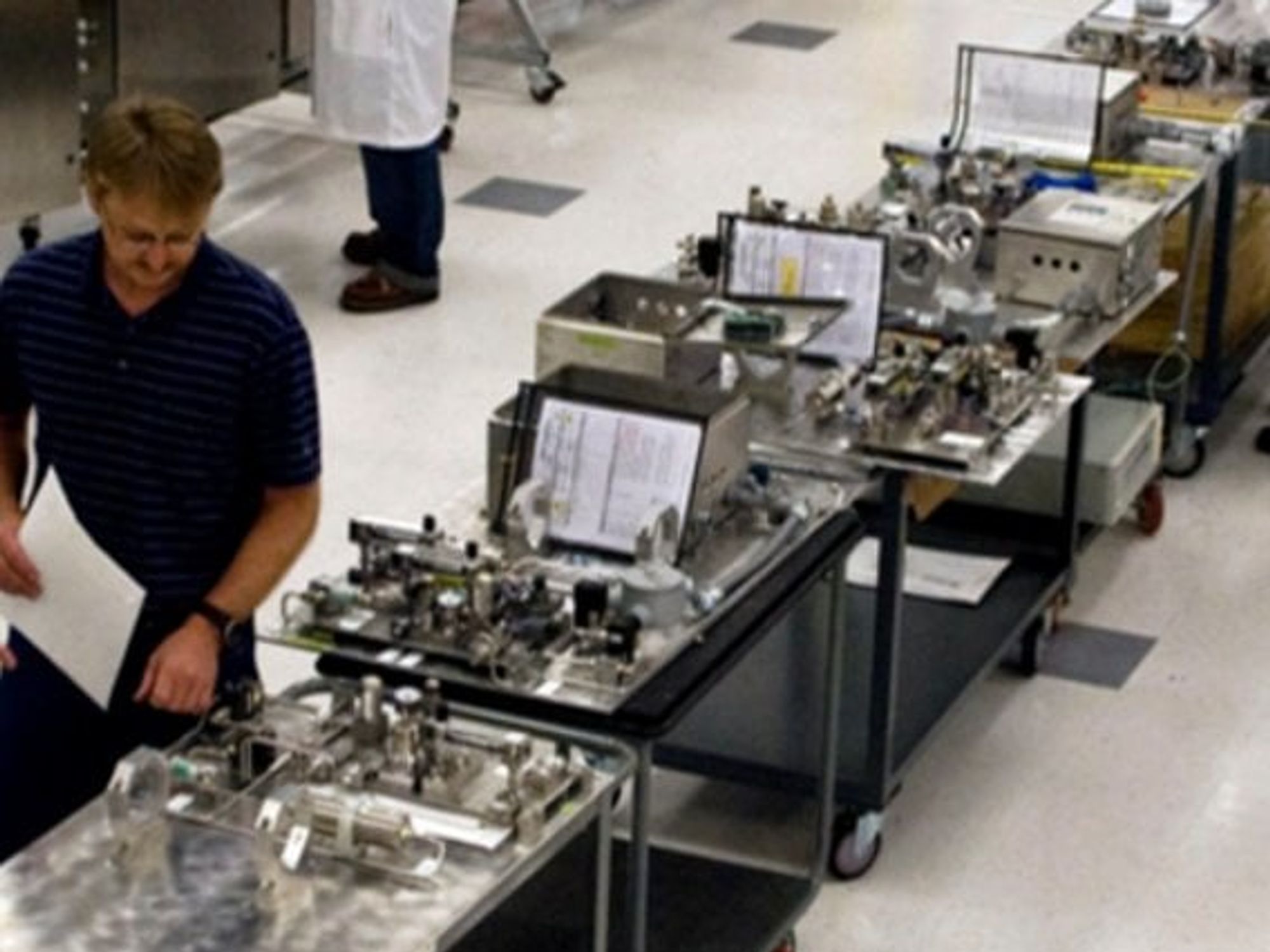 Endmontage der Gasanalysatoren bei der Firma Spectra-Sensors, die von Endress+Hauser übernommen wurde.