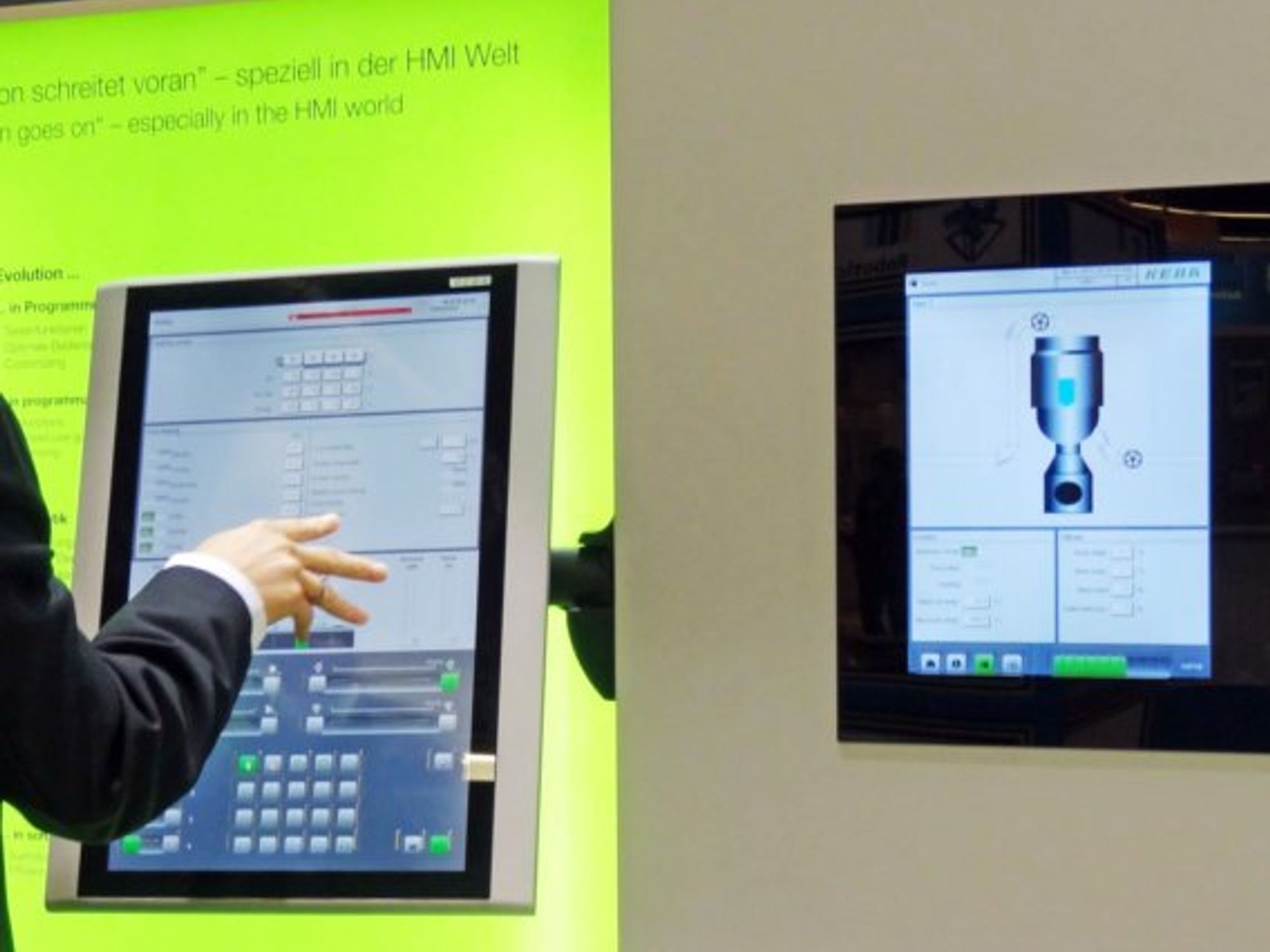 Multitouch-Bedienpanel mit Haptik-Elementen Firma Keba
