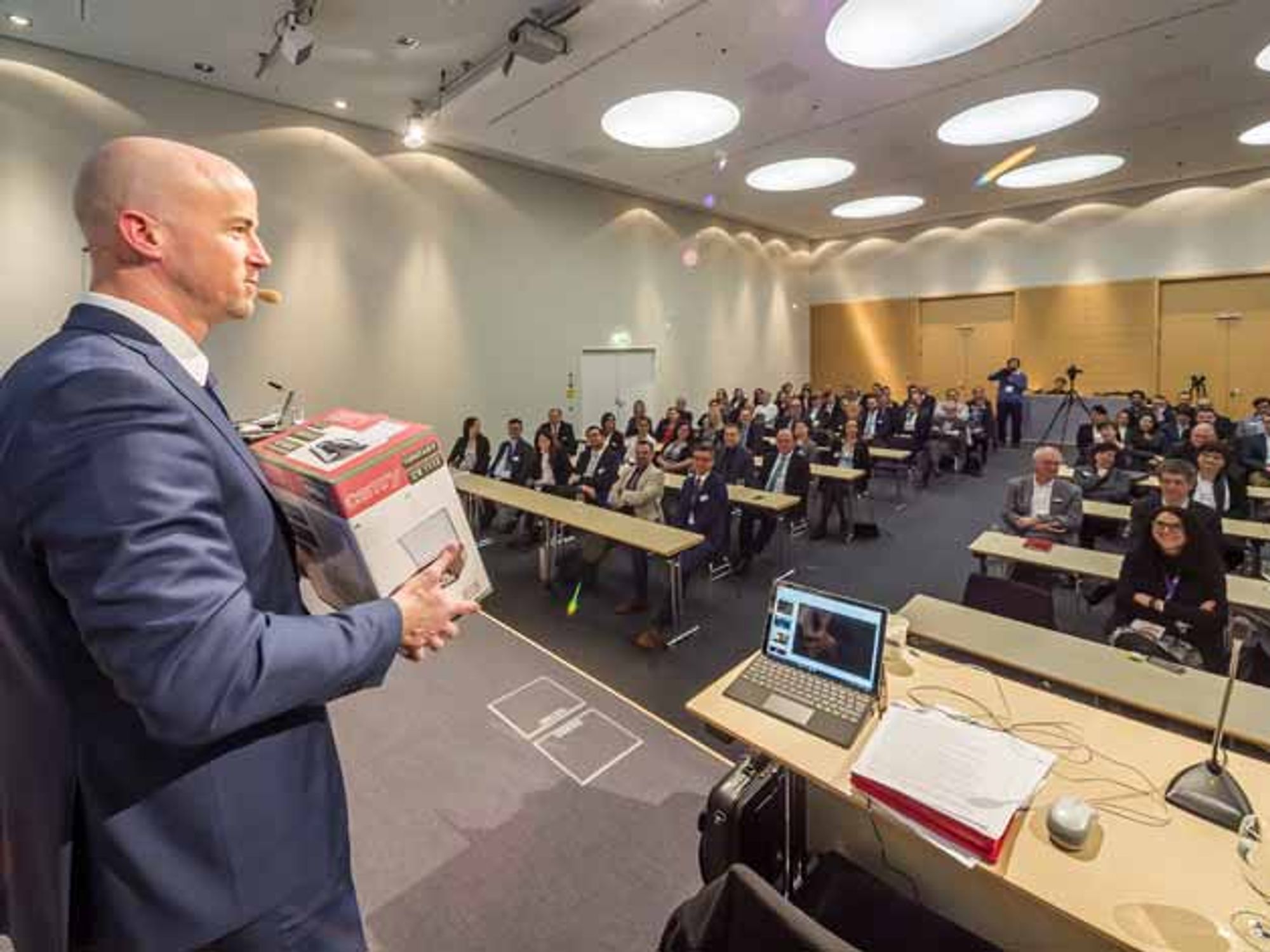 10. MEDIA SUMMIT