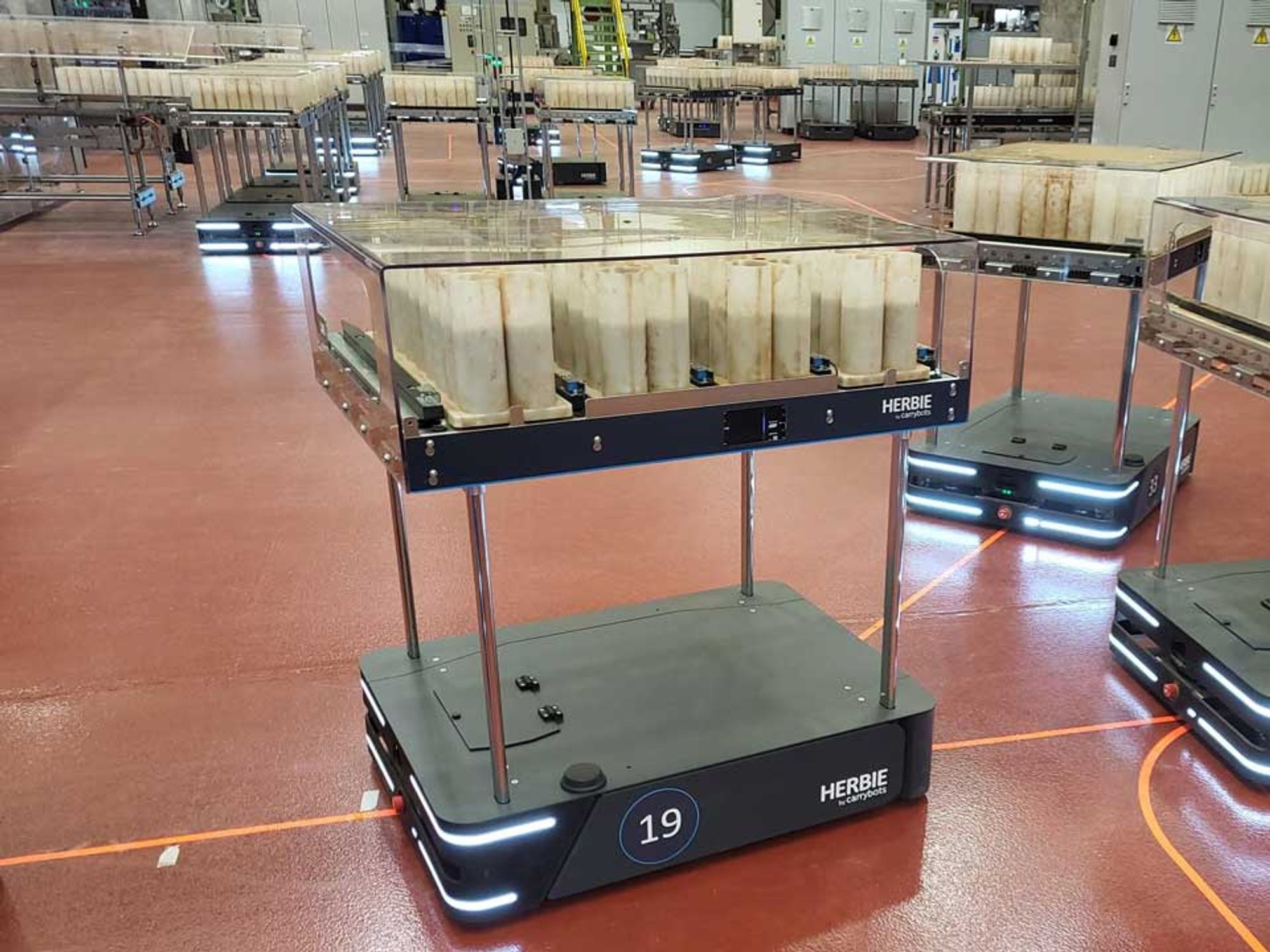 Die modularen und kosteneffizienten „Herbies“ von Carrybots sind ab sofort im Körber Portfolio. Sie ermöglichen den einfachen und intuitiven Einstieg in die Welt der mobilen Roboter. Carrybots. Die modularen und kosteneffizienten „Herbies“ von Carrybots sind ab sofort im Körber Portfolio. Sie ermöglichen den einfachen und intuitiven Einstieg in die Welt der mobilen Roboter. Carrybots.