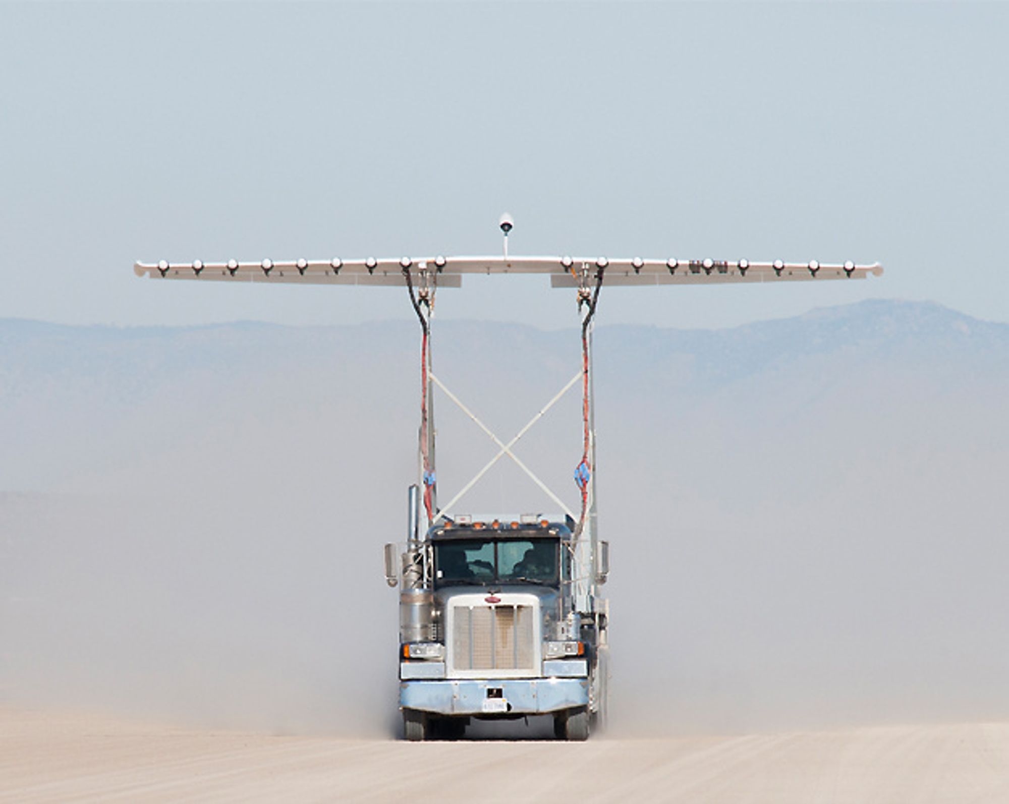 Test drive of the wing in the desert
