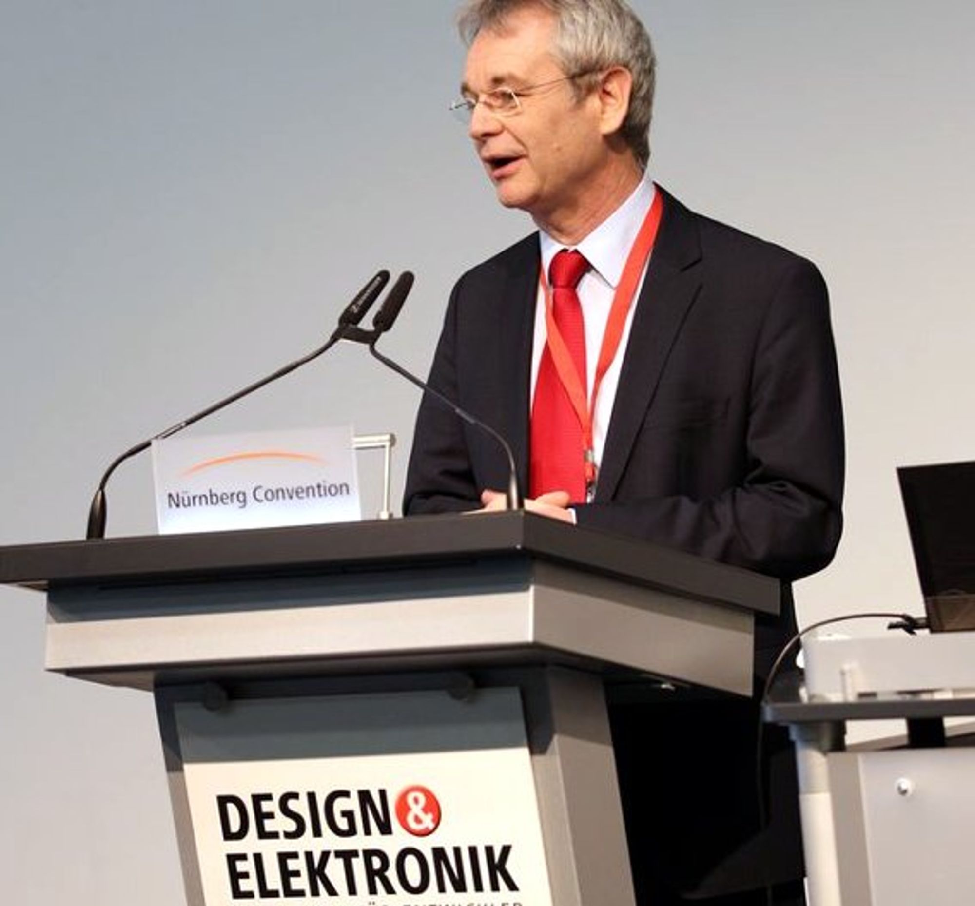 18 WEKA, Messeimpressionen embedded world 2013
