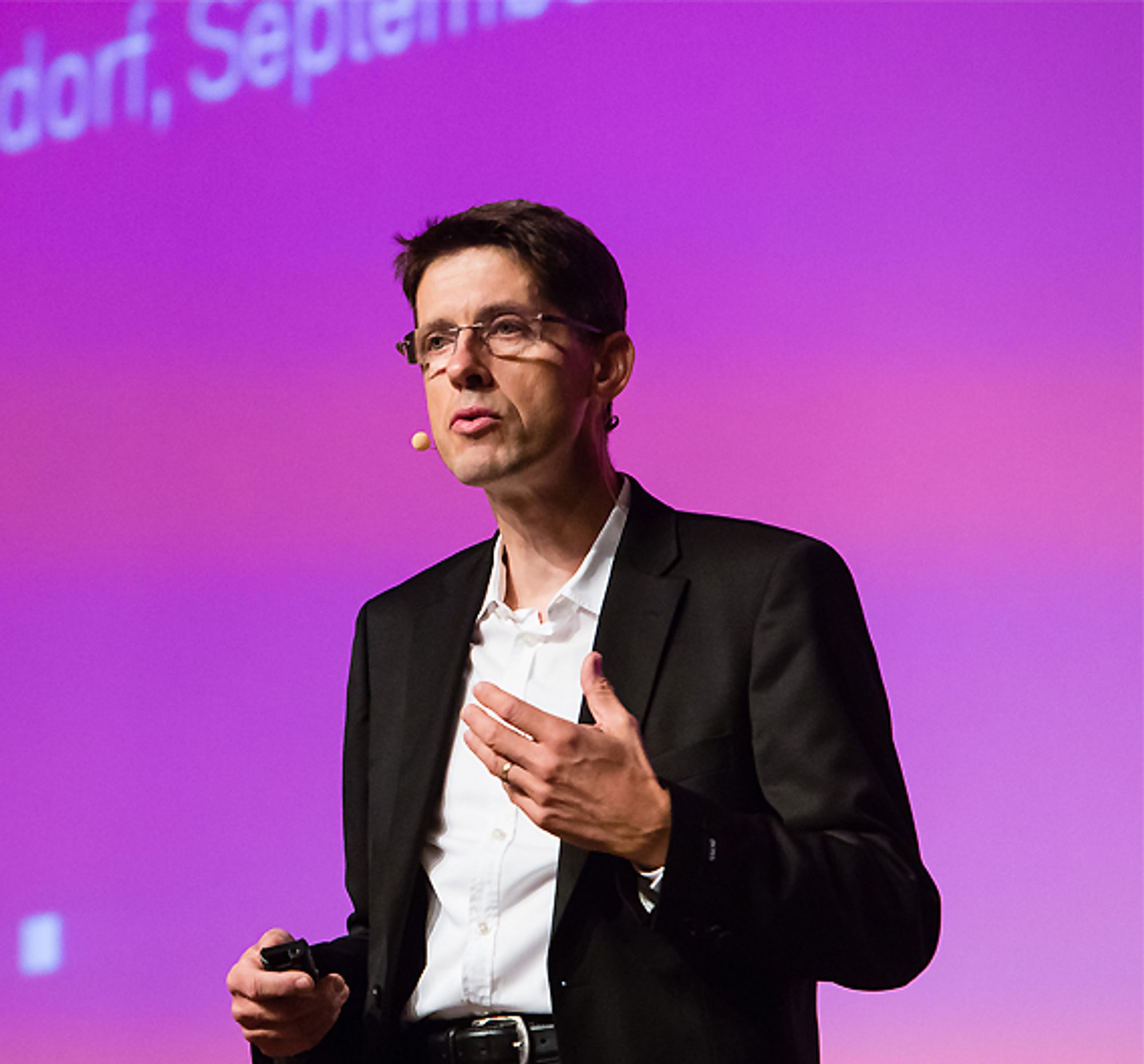 Dr.  Thomas Kiessling, Chief Product and Innovation Officer der Deutschen Telekom, auf dem M2M Summit 2013 