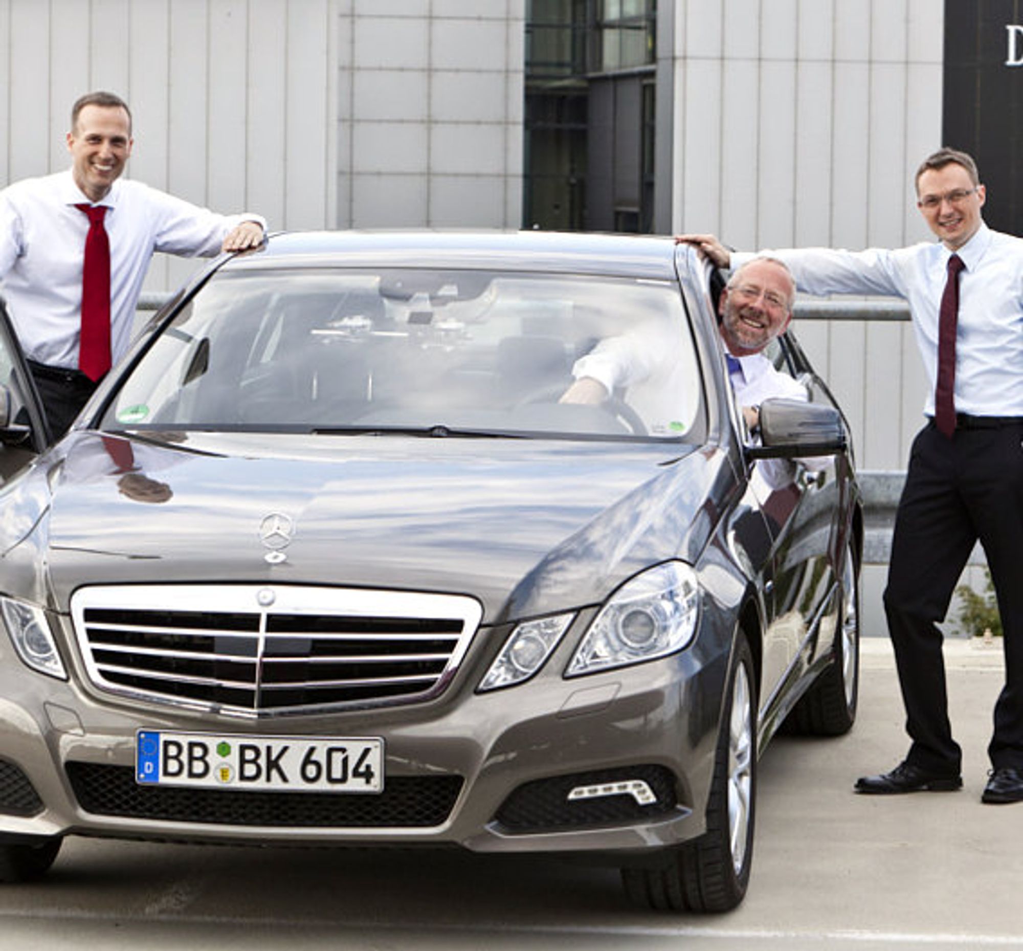 Deutscher Zukunftspreis 2011, Daimler, Stefan Gehring, Uwe Franke, Clemens Rabe (v.l.n.r.) Deutscher Zukunftspreis 2011, Daimler, Stefan Gehring, Uwe Franke, Clemens Rabe (v.l.n.r.)