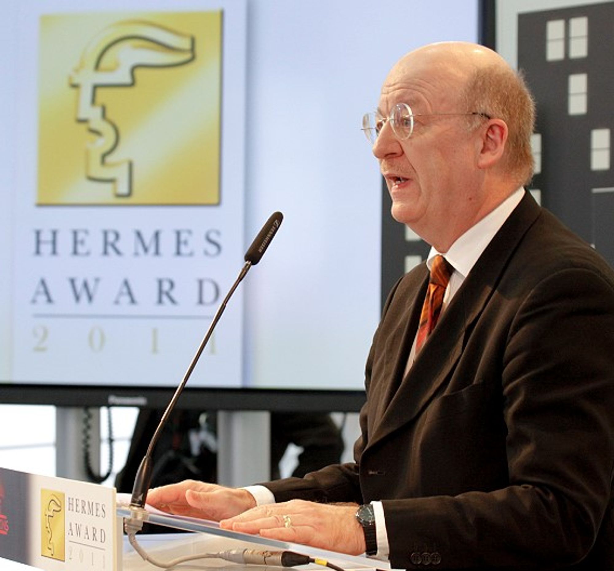 Der Juryvorsitzende Prof. Wolfgang Wahlster im vergangenen Jahr bei der Bekanntgabe des Hermes-Award-Preisträgers