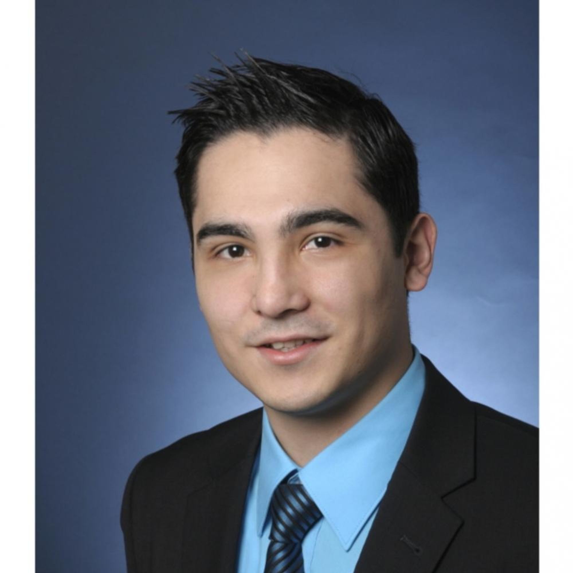 Yasin Karinca ist Product Development Ingenieur in der Magnetics Business Group bei TDK Yasin Karinca ist Product Development Ingenieur in der Magnetics Business Group bei TDK