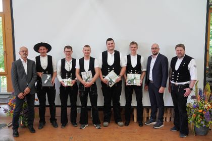 Die Preisträger der Fortbildungskurse 2023 im Bildungszentrum Holzbau in Biberach (Fotos: Bildungszentrum Biberach)