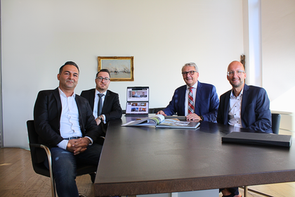 Gemeinsam für Mocopinus im Einsatz (v.l.): Aram Habash-Douran (Vertrieb NRW), CMO Eric Erdmann, CEO Ulrich Braig und Verkaufsleiter Stephan Seidel (Foto: Mocopinus) Gemeinsam für Mocopinus im Einsatz (v.l.): Aram Habash-Douran (Vertrieb NRW), CMO Eric Erdmann, CEO Ulrich Braig und Verkaufsleiter Stephan Seidel (Foto: Mocopinus)