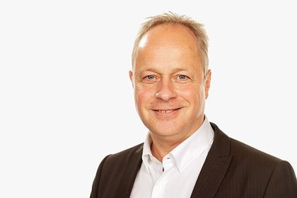 Gerald Laumans ist Geschäftsführer
der Dachziegelwerke
Laumans in Brüggen-Bracht Gerald Laumans ist Geschäftsführer
der Dachziegelwerke
Laumans in Brüggen-Bracht