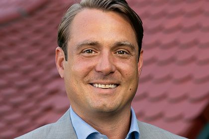 Dachdeckermeister Christoph Schendel führt in Ulm einen Innungsbetrieb mit 30 Mitarbeitern Dachdeckermeister Christoph Schendel führt in Ulm einen Innungsbetrieb mit 30 Mitarbeitern