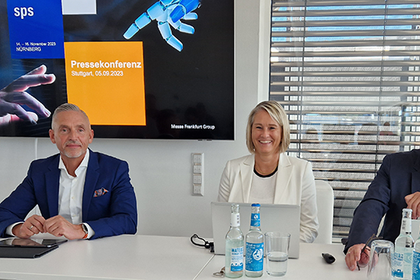 From left: Steffen Winkler, Bosch Rexroth and Chairman of the Exhibitor Advisory Board, Sylke Schulz-Metzner and Martin Roschkowski, at Mesago Messe Frankfurt (from left). From left: Steffen Winkler, Bosch Rexroth and Chairman of the Exhibitor Advisory Board, Sylke Schulz-Metzner and Martin Roschkowski, at Mesago Messe Frankfurt (from left).