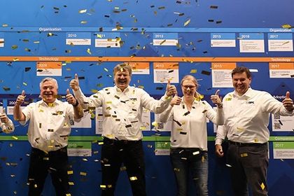 Im November 2003 wurde die OPC Foundation gegründet Im November 2003 wurde die OPC Foundation gegründet