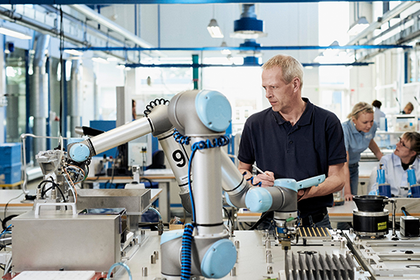 Universal Robots Elos Medtech, Sweden Universal Robots Elos Medtech, Sweden
