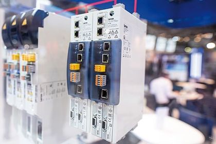 Die jüngsten Versionen der Servo-Drives i950 und i700
