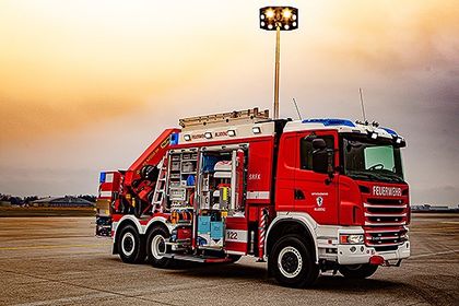 (Symbolic image of fire engine) (Symbolic image of fire engine)