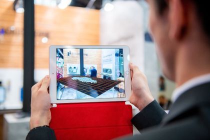 Am Desktop Simulationsmodelle erstellen und auf Handhelds übertragen. Am Desktop Simulationsmodelle erstellen und auf Handhelds übertragen.