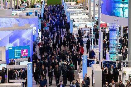 Exhibition hall, Visitors, Hannover Messe