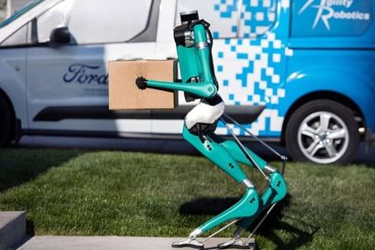 Robot letter carrier with autonomous vehicle Robot letter carrier with autonomous vehicle