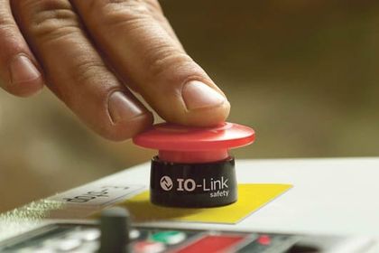 Safety via IO-Link Safety via IO-Link