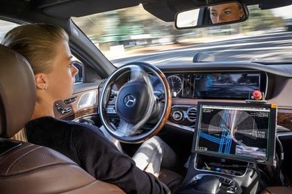 TomTom wants to expand its expertise in autonomous driving. For this reason, the map service provider has acquired the Berlin-based start-up Autonomos. TomTom wants to expand its expertise in autonomous driving. For this reason, the map service provider has purchased the Berlin-based start-up Autonomos.