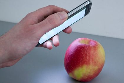 Per Smartphone den Apfel auf Pestizid-Rückstände untersuchen – das ist bald möglich. Per Smartphone den Apfel auf Pestizid-Rückstände untersuchen – das ist bald möglich.