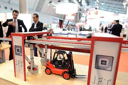 Visitors at Logimat Visitors at Logimat