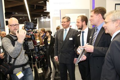 Medieninteresse bei der Verleihung des embedded Awards 2016