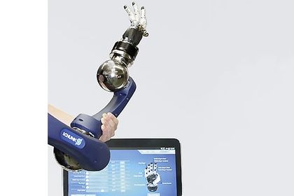Mobile, anthropomorphic gripper arm from Schunk