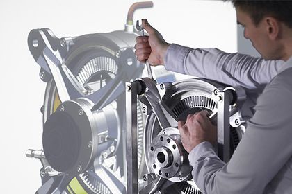 Neue Simulationstechniken und ausgeklügelter Leichtbar beim Weltrekord-Elektrommotor von Siemens