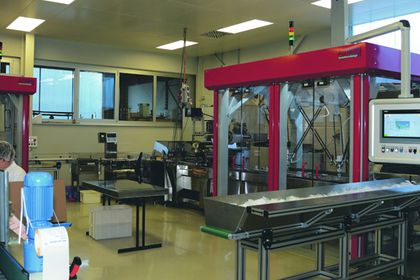 Abfüllanlage mit High Speed Deltarobotern, Yaskawa Abfüllanlage mit High Speed Deltarobotern, Yaskawa