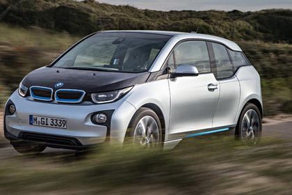 Elektrischer Fahrspaß beispielsweise mit dem BMW i3 ist momentan ein teures Vergnügen. Neue Batterietechnologie könnten das in Zukunft ändern.