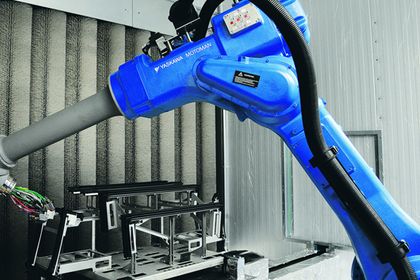 Roboter mit vier Lackierpistolen, Yaskawa Roboter mit vier Lackierpistolen, Yaskawa