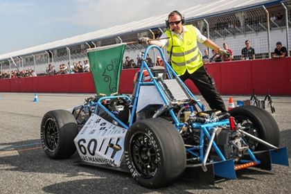 Rennwagen startet bei der 'Formula Student Germany 2013' Rennwagen startet bei der 'Formula Student Germany 2013'